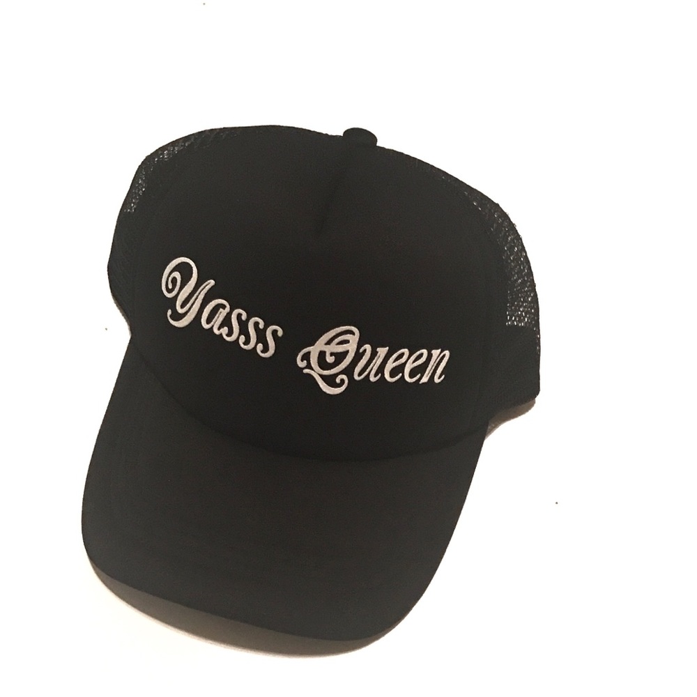Yassss Queen Hat, (NWOT)